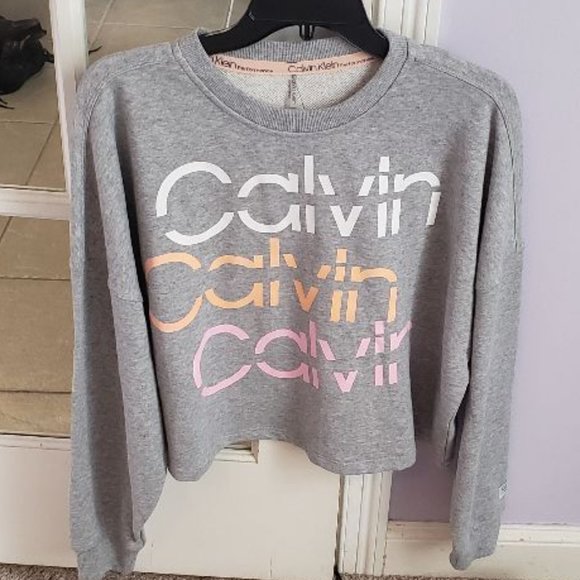 Calvin Klein Tops - NWT 💕last chance* CK Cropped Sweatshirt L